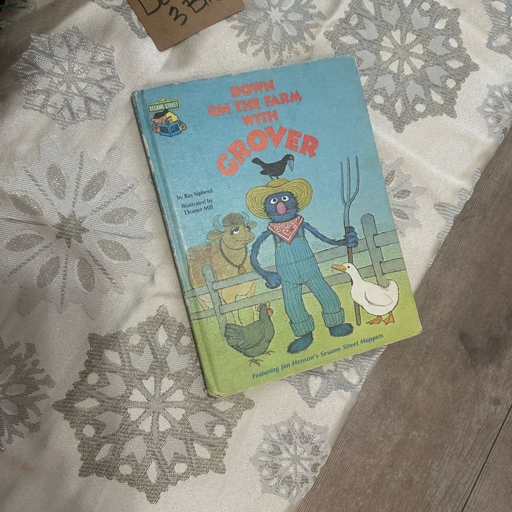 Down on the Farm with Grover Book - Picture 7 of 12